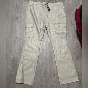 Boohoo Men's Cream Cargo Pants